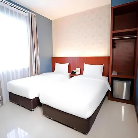 The Crew Hotel Kualanamu International Airport Medan Zewnętrze zdjęcie