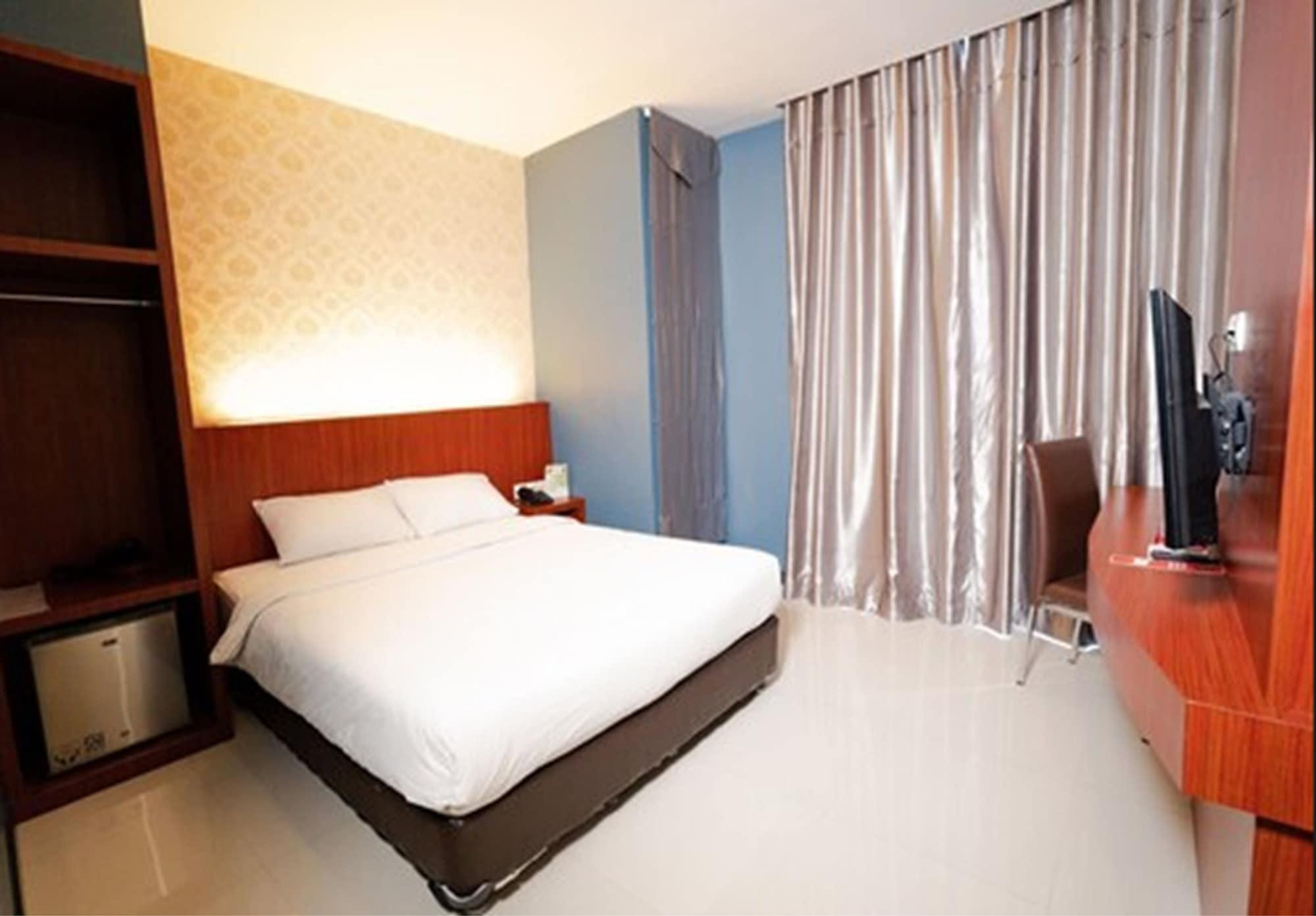 The Crew Hotel Kualanamu International Airport Medan Zewnętrze zdjęcie