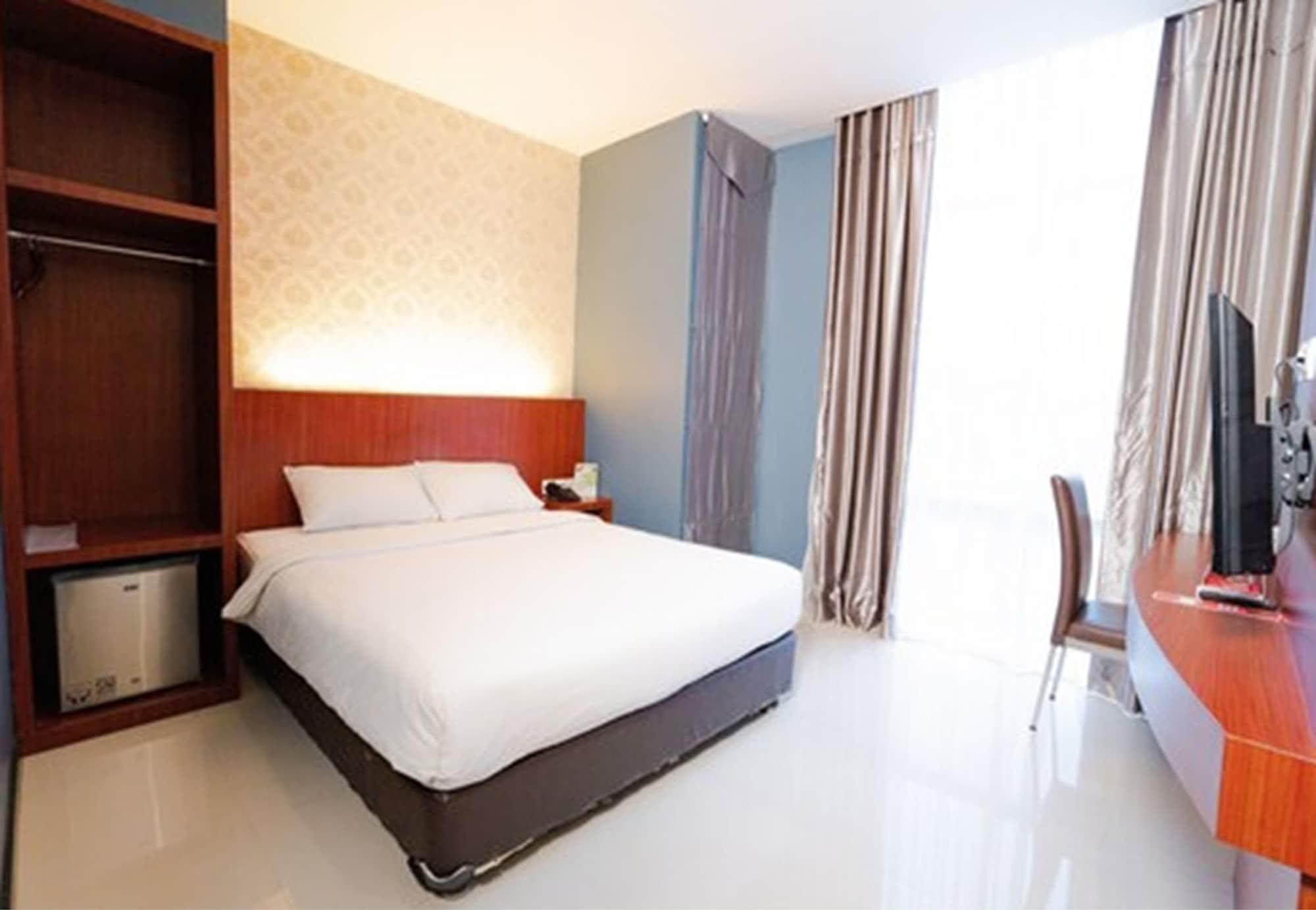 The Crew Hotel Kualanamu International Airport Medan Zewnętrze zdjęcie