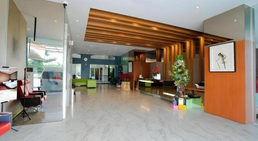 The Crew Hotel Kualanamu International Airport Medan Zewnętrze zdjęcie