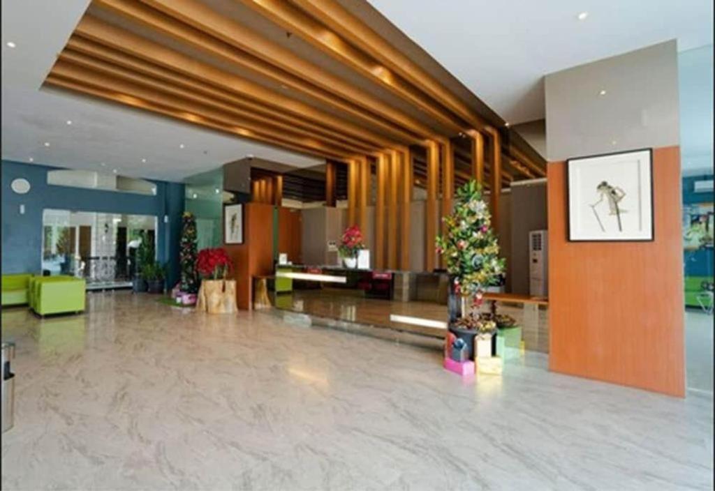 The Crew Hotel Kualanamu International Airport Medan Zewnętrze zdjęcie